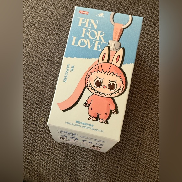 New Authentic Pin For Love Labubu Letter V Pop Mart - Picture 2 of 4
